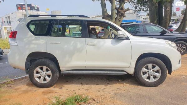 טויוטה לנד קרוזר ארוך 4X4 Luxury אוט' דיזל 7 מק' 3.0 (173 כ''ס) דיזל 2010 למכירה בחצור אשדוד
