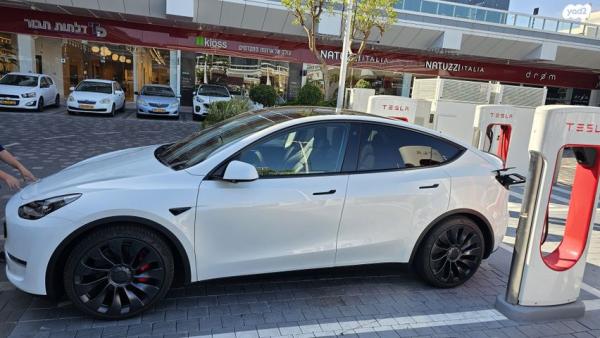 טסלה מודל Y 4X4 Performance אוט' חשמלי (534 כ''ס) חשמלי 2023 למכירה בעכו