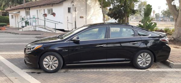 יונדאי סונטה הייבריד Premium הייבריד אוט' 2.0 (154 כ"ס) בנזין 2016 למכירה בפתח תקווה