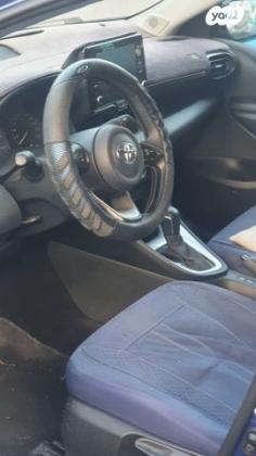 טויוטה יאריס Style אוט' 1.5 (125 כ"ס) בנזין 2021 למכירה בפתח תקווה