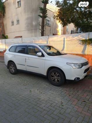 מיצובישי אאוטלנדר Instyle אוט' 5 מק' 2.0 (150 כ"ס) בנזין 2015 למכירה בחדרה