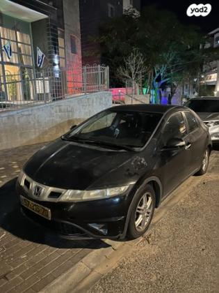 הונדה סיוויק האצ'בק החדשה Comfort אוט' 1.8 (140 כ''ס) בנזין 2009 למכירה בנתניה