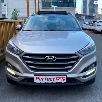 יונדאי טוסון Luxury אוט' בנזין 2.0 (155 כ"ס) בנזין 2018 למכירה בפתח תקווה