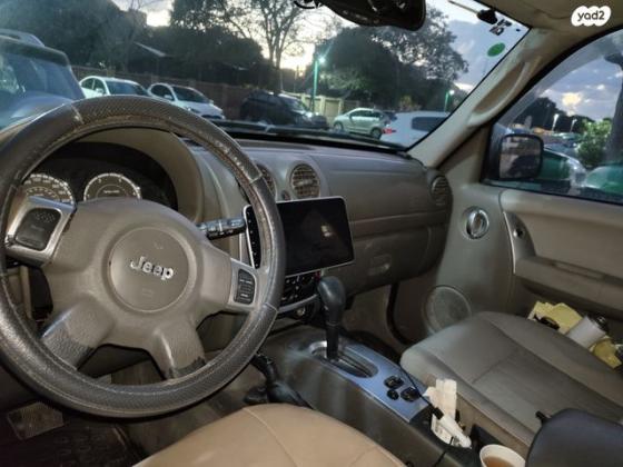 ג'יפ / Jeep ליברטי (עד 2013) 4X4 Limited אוט' דיזל 2.8 (163 כ''ס) דיזל 2005 למכירה באשדוד