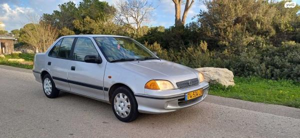 סוזוקי סוויפט GLX סדאן אוט' 1.3 (85 כ''ס) [2001-2003] בנזין 2001 למכירה בחיפה