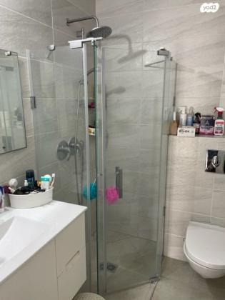 רחובות הנהר 12 (החרוזים)