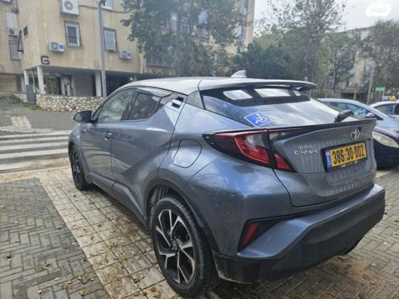 טויוטה C-HR Style B-Top אוט' 1.8 (98 כ''ס) בנזין 2021 למכירה בתל אביב יפו