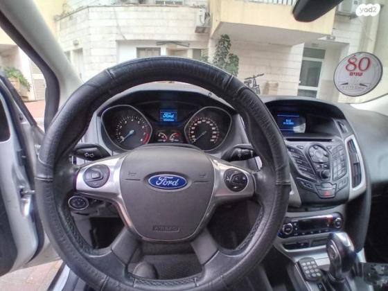 פורד פוקוס Trend סטיישן אוט' 1.6 (125 כ''ס) בנזין 2012 למכירה באלעד
