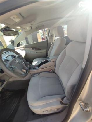 ביואיק לה קרוס CX אוט' 2.4 (182 כ"ס) בנזין 2011 למכירה בראשון לציון