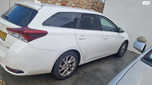 טויוטה אוריס הייבריד TS סטיישן הייבריד אוט' 1.8 (99 כ"ס) בנזין 2018 למכירה בקורנית
