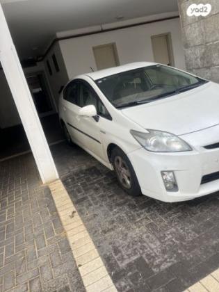 טויוטה פריוס GLI הייבריד אוט' 1.8 (99 כ"ס) בנזין 2011 למכירה בנתניה