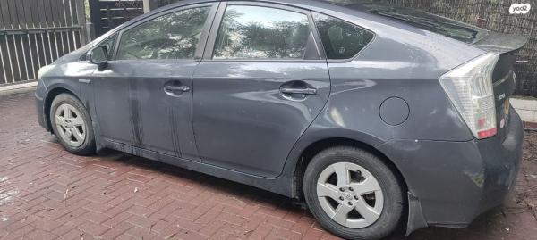 טויוטה פריוס GLI הייבריד אוט' 1.8 (99 כ"ס) בנזין 2011 למכירה בכפר יונה