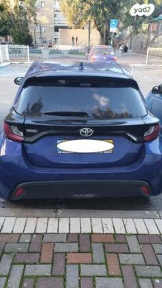 טויוטה יאריס Style אוט' 1.5 (125 כ"ס) בנזין 2021 למכירה בפתח תקווה
