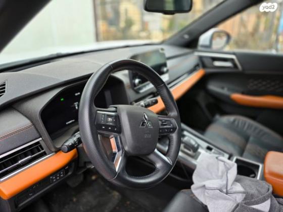 מיצובישי אאוטלנדר 4X4 Luxury TTH אוט' 7 מק' 2.5 (181 כ"ס) בנזין 2021 למכירה בצפת
