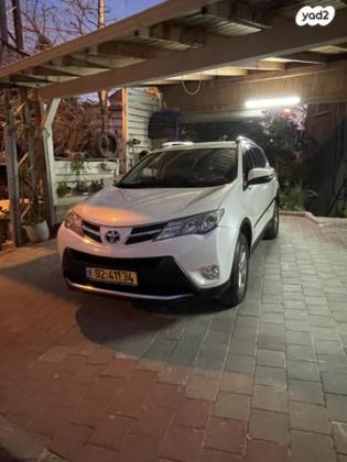 טויוטה RAV4 ארוך 4X4 Premium אוט' 2.0 (151 כ''ס) בנזין 2015 למכירה בשפרעם