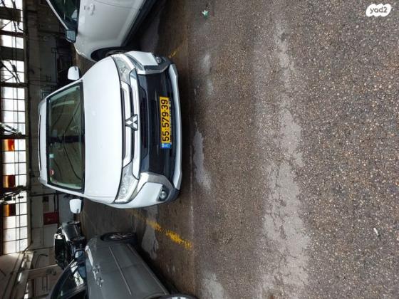 מיצובישי אאוטלנדר Instyle אוט' 7 מק' 2.0 (150 כ"ס) בנזין 2016 למכירה בנתניה