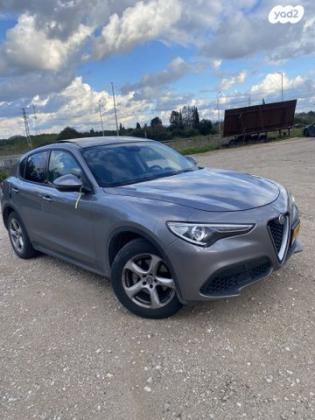 אלפא רומיאו סטלויו 4X4 Milano אוט' 2.0 (200 כ''ס) בנזין 2017 למכירה בחדרה