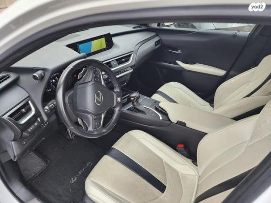 לקסוס UX UX250H F-Sport MI הייבריד אוט' 2.0 (152 כ''ס) בנזין 2021 למכירה בנס ציונה