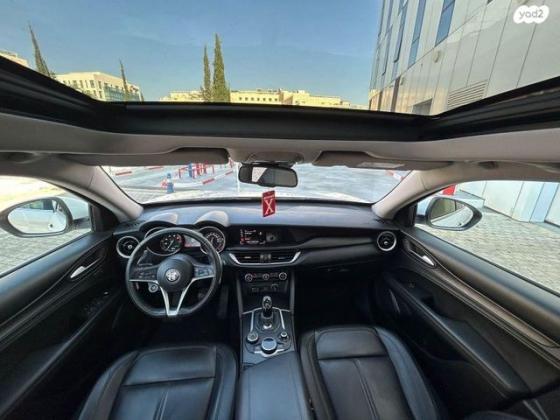 אלפא רומיאו סטלויו 4X4 Speciale אוט' 2.0 (200 כ''ס) בנזין 2018 למכירה במודיעין מכבים רעות