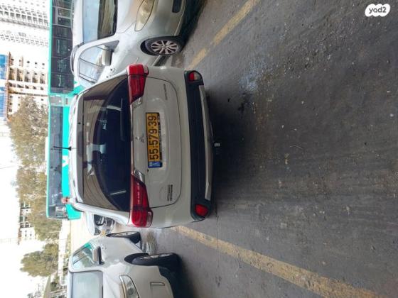 מיצובישי אאוטלנדר Instyle אוט' 7 מק' 2.0 (150 כ"ס) בנזין 2016 למכירה בנתניה