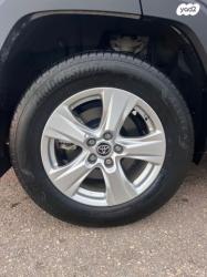 טויוטה RAV4 הייבריד E-xperience אוט' 4 דל' 2.5 (178 כ''ס) בנזין 2021 למכ