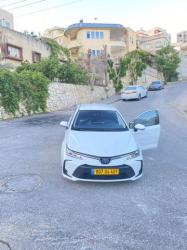 טויוטה קורולה Comfort סדאן אוט' 1.8 (98 כ''ס) בנזין 2019 למכירה בא