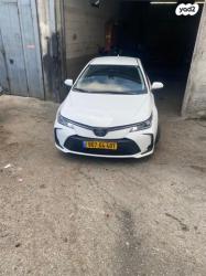 טויוטה קורולה Comfort סדאן אוט' 1.8 (98 כ''ס) בנזין 2019 למכירה בא