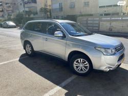 מיצובישי אאוטלנדר Instyle אוט' 5 מק' 2.0 (150 כ"ס) בנזין 2013 למכיר