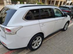 מיצובישי אאוטלנדר 4X4 Elite אוט' 7 מק' 2.0 (150 כ''ס) [2012-2015] בנזין 