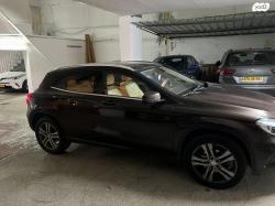 מרצדס GLA GLA200 Urban אוט' 1.6 (156 כ''ס) [2014-2017] בנזין 2016 למכירה במב
