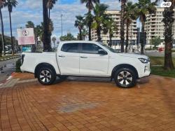 איסוזו 4X4 D-MAX 4X4 LE Premium דאבל קבינה אוט' דיזל 1.9 (163 כ''ס) דיזל