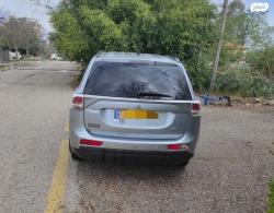 מיצובישי אאוטלנדר Instyle אוט' 7 מק' 2.0 (150 כ"ס) בנזין 2013 למכיר