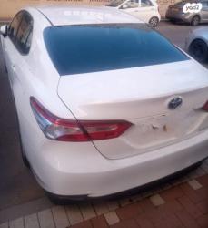 טויוטה קאמרי LE הייבריד אוט' 2.5 (178 כ''ס) בנזין 2021 למכירה בח