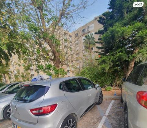 רנו קליאו דור 4 (2013-2019) Life אוט' 1.2 (118 כ''ס) בנזין 2017 למכירה בתל אביב יפו