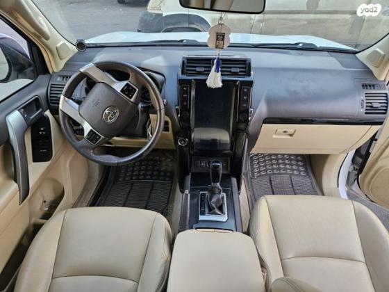 טויוטה לנד קרוזר קצר 4X4 Luxury אוט' דיזל 2.8 (177 כ"ס) דיזל 2018 למכירה בעכו