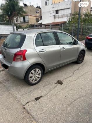 טויוטה יאריס Sol רובוטית 1.3 (87 כ"ס) בנזין 2008 למכירה בראש העין