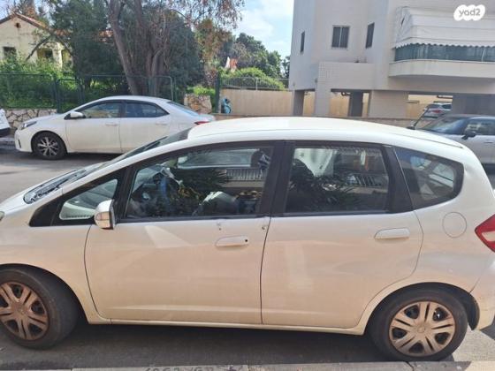 הונדה ג'אז Trend אוט' 1.3 (99 כ"ס) בנזין 2013 למכירה בראשון לציון