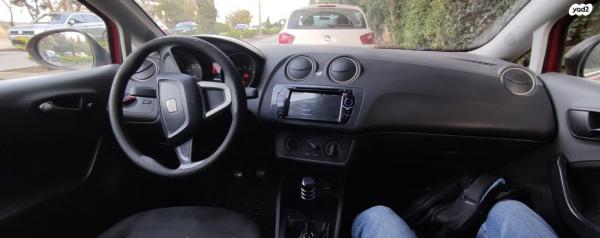 סיאט איביזה Reference ידני 5 דל' 1.4 (85 כ"ס) בנזין 2012 למכירה בחיפה