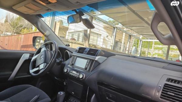 טויוטה לנד קרוזר ארוך 4X4 TS אוט' דיזל 5 מק' 2.8 (177 כ''ס) דיזל 2018 למכירה בבית זית