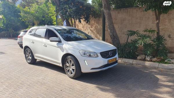 וולוו XC60 T5 R-Design סטיישן אוט' 2.0 (245 כ"ס) בנזין 2016 למכירה בכפר סבא
