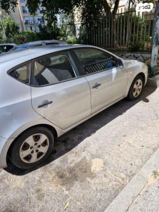 יונדאי i30 Inspire אוט' 1.6 (126 כ''ס) בנזין 2009 למכירה בנתניה
