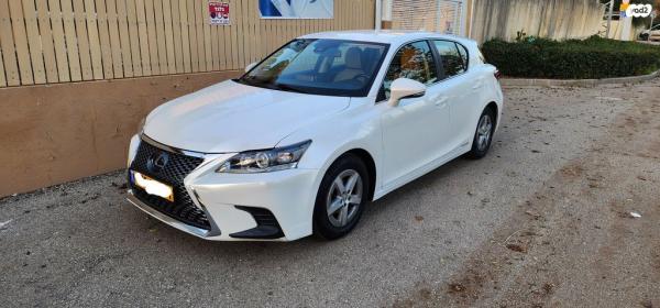 לקסוס CT200H Executive הייבריד אוט' 1.8 (99 כ''ס) בנזין 2018 למכירה בראש העין