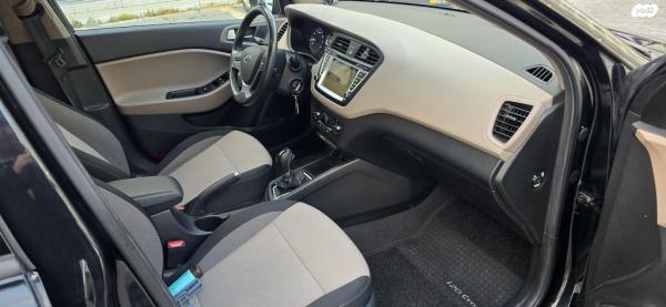 יונדאי i20 קרוס Premium אוט' 1.4 (100 כ"ס) בנזין 2017 למכירה בפתח תקווה