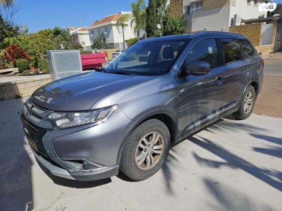 מיצובישי אאוטלנדר Instyle אוט' 7 מק' 2.0 (150 כ"ס) בנזין 2016 למכירה בנתניה