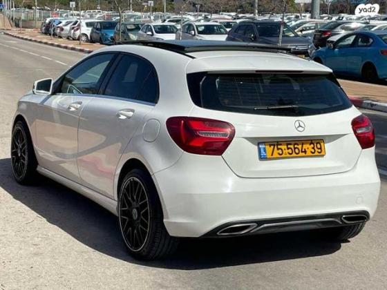 מרצדס A-Class A180 Urban אוט' 1.6 (122 כ"ס) בנזין 2017 למכירה בנתניה