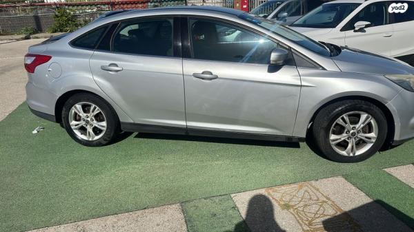 פורד פוקוס Trend סדאן אוט' 1.6 (125 כ"ס) בנזין 2013 למכירה בנתניה