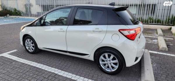 טויוטה יאריס Black Top אוט' 1.5 (112 כ"ס) בנזין 2018 למכירה בחיפה