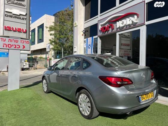 אופל אסטרה Berlina Enjoy סדאן אוט' 1.4 (140 כ"ס) בנזין 2014 למכירה בראשון לציון