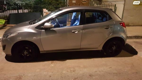 מאזדה H Active אוט' 1.5 (103 כ"ס) בנזין 2011 למכירה ברמת גן