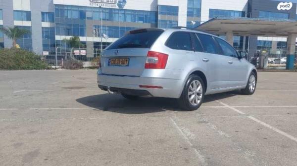 סקודה אוקטביה ספייס Ambition אוט' 1.4 (150 כ''ס) בנזין 2017 למכירה בראשון לציון